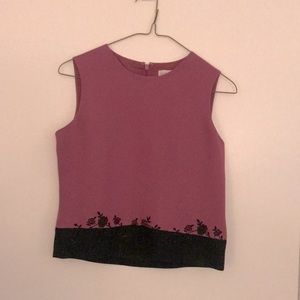 Women’s sleeveless top